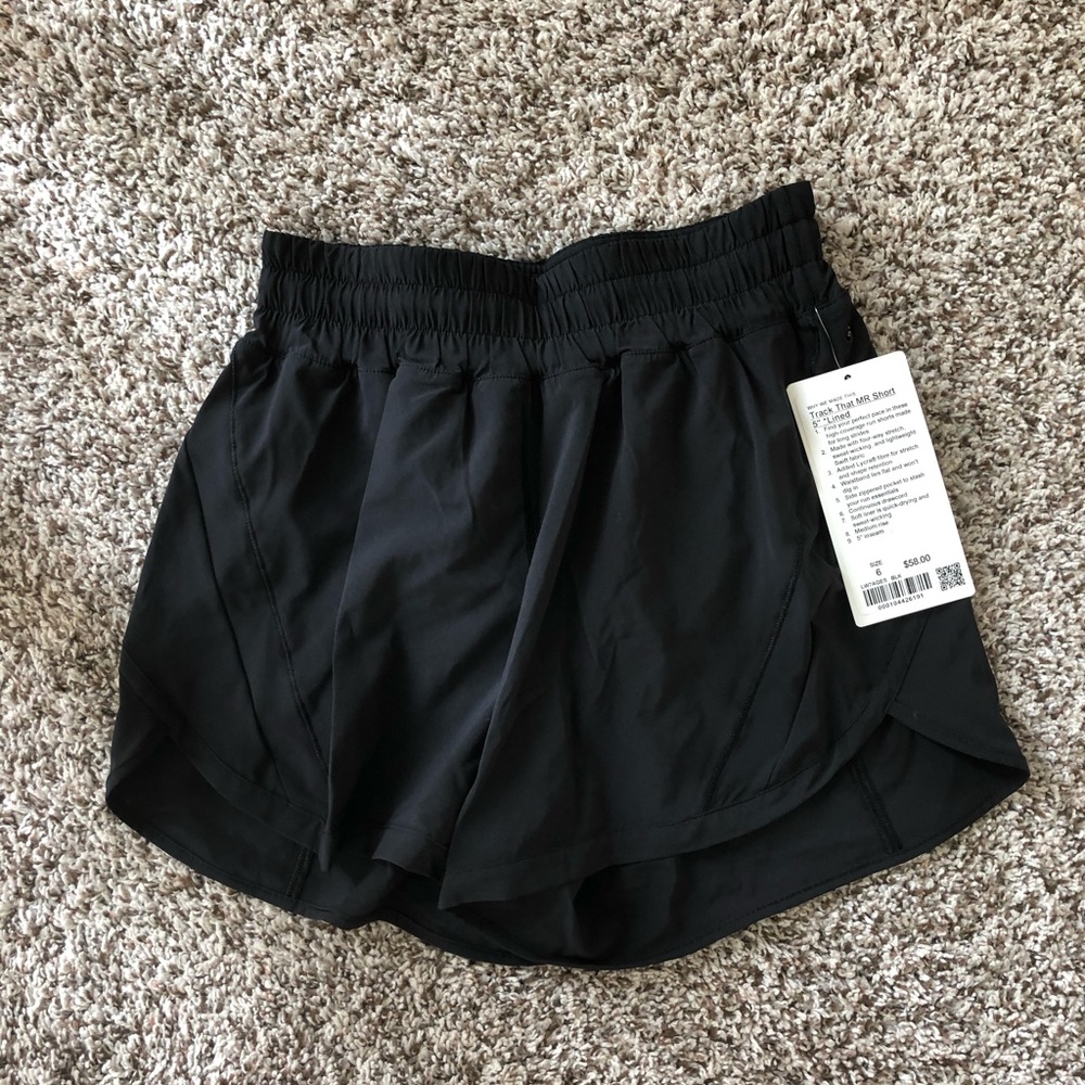 NWT! Lululemon Track that Short - Black - Size 6